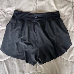 Lululemon Find Your Pace Short